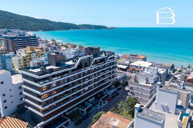 Leme 107 – Apartamento novíssimo a poucos metros do mar em B