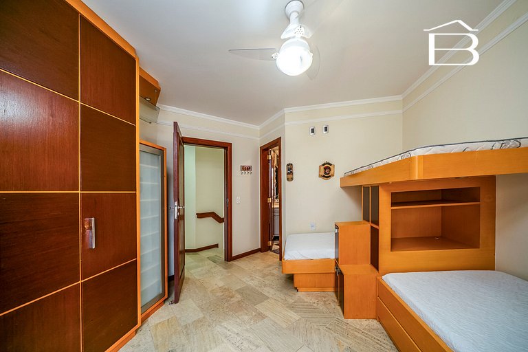 Casa em Canto Grande | 4 quartos e hidromassagem