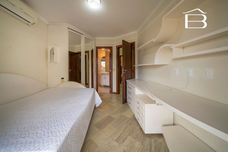 Casa em Canto Grande | 4 quartos e hidromassagem