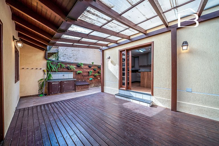 Casa em Canto Grande | 4 quartos e hidromassagem