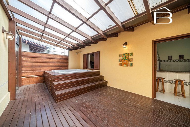 Casa em Canto Grande | 4 quartos e hidromassagem