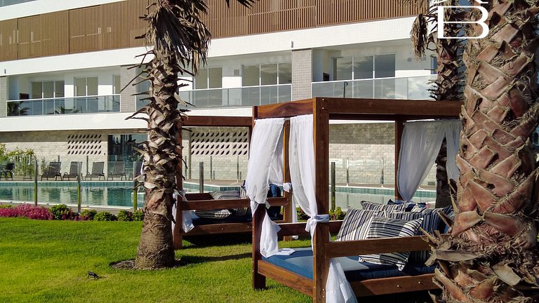 022 - Apartamento com Piscina Frente Mar