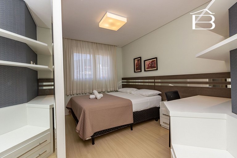 215 Boulevard Bombinhas - Apartamento de alto padrão em Cond